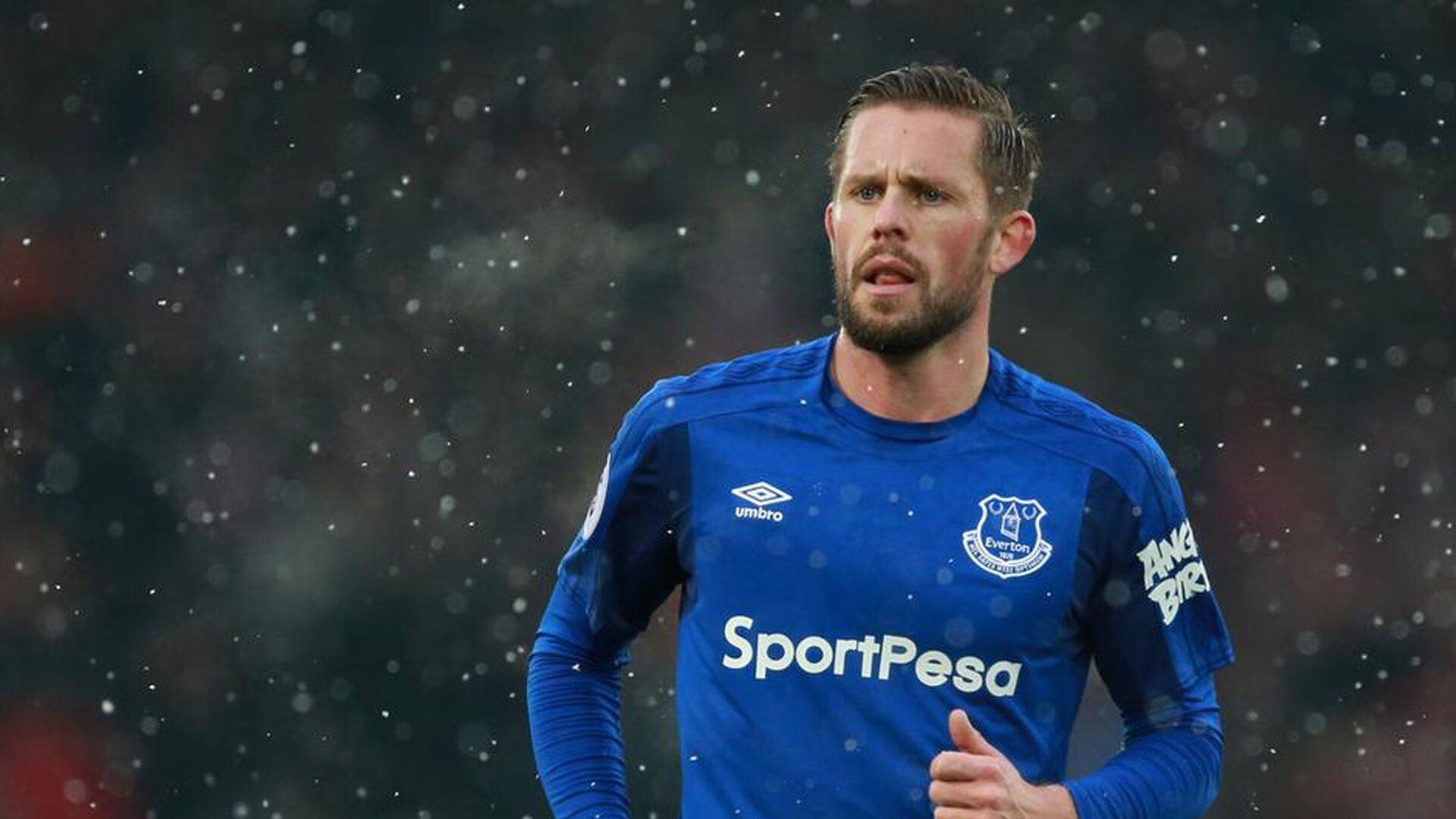 凯尔·查默斯赛后感谢团队支持，查尔斯凯恩