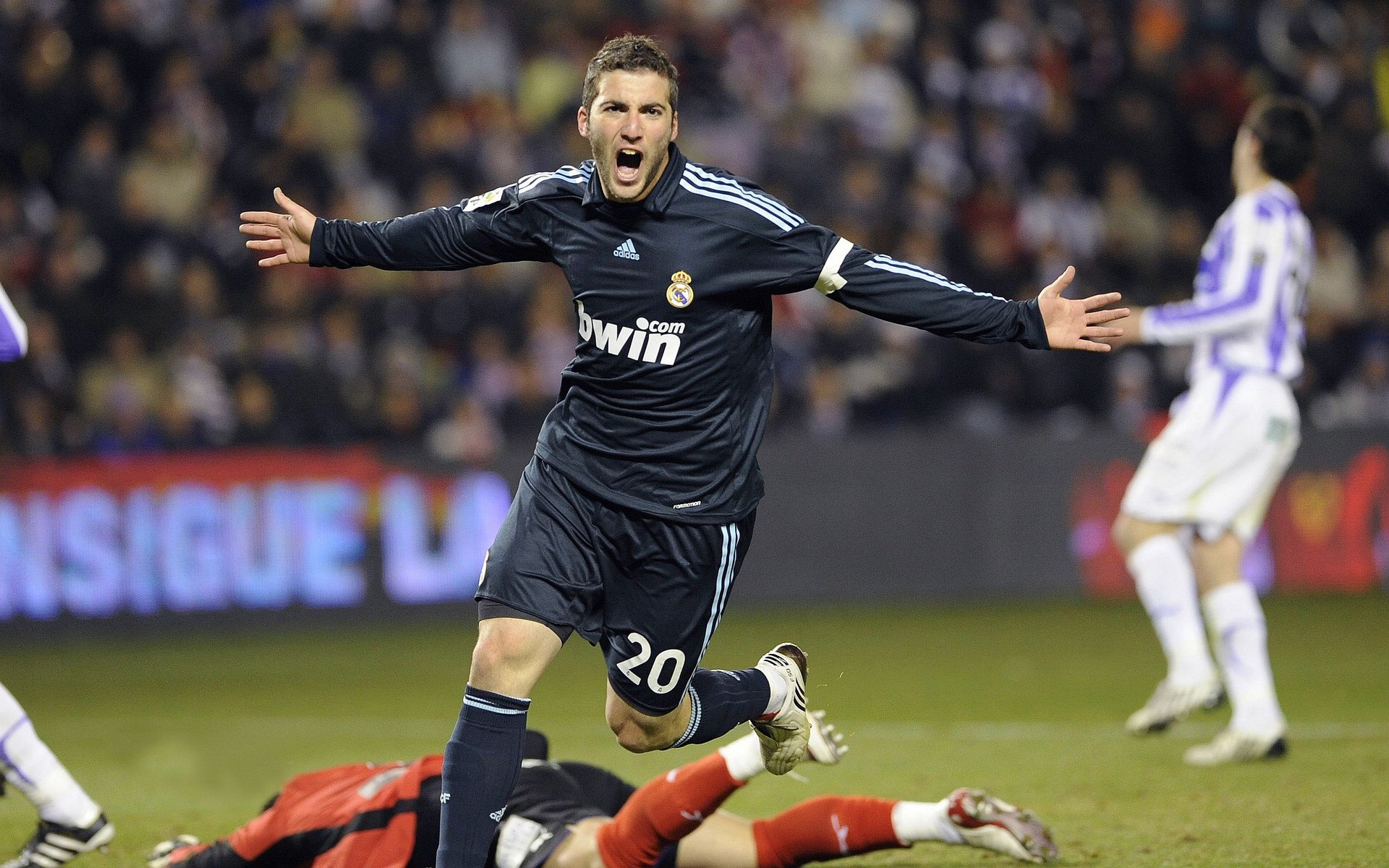 热刺逆转击败利物浦，英格兰的进球不止是致胜一击，热刺和英格兰队